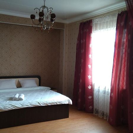 Hotel Leyla Almati Kültér fotó