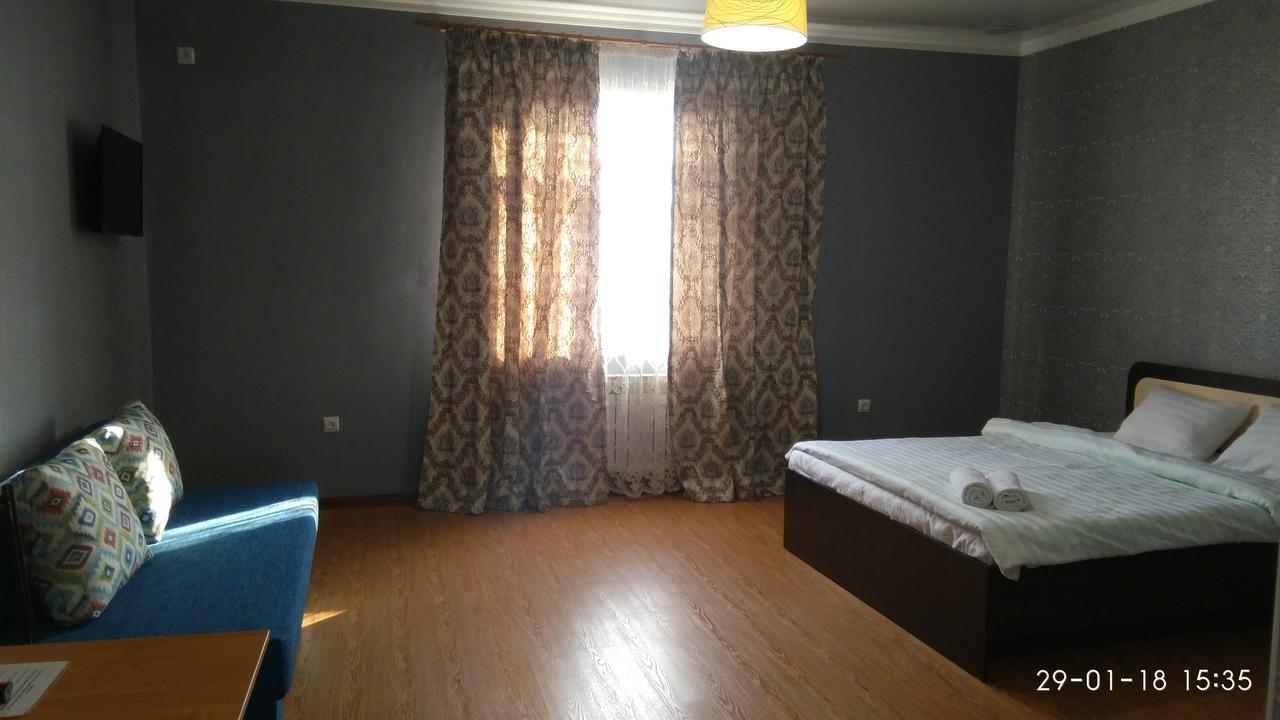 Hotel Leyla Almati Kültér fotó