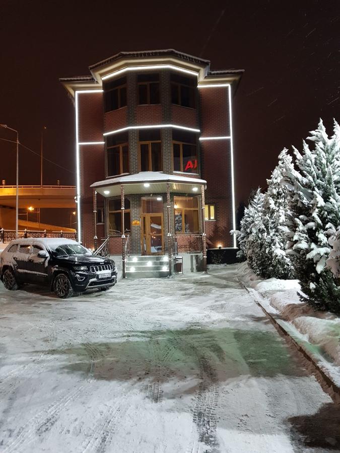 Hotel Leyla Almati Kültér fotó