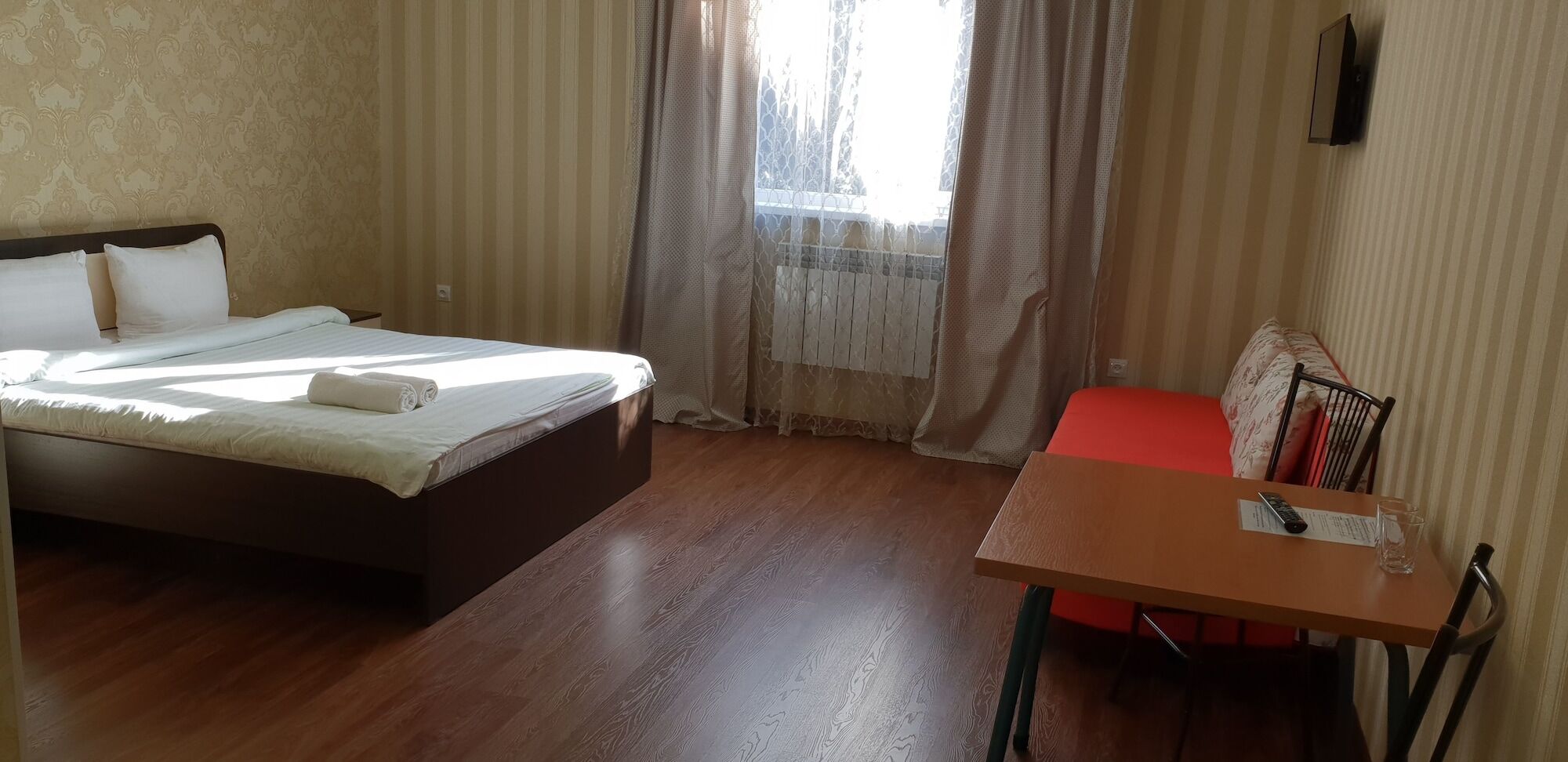 Hotel Leyla Almati Kültér fotó